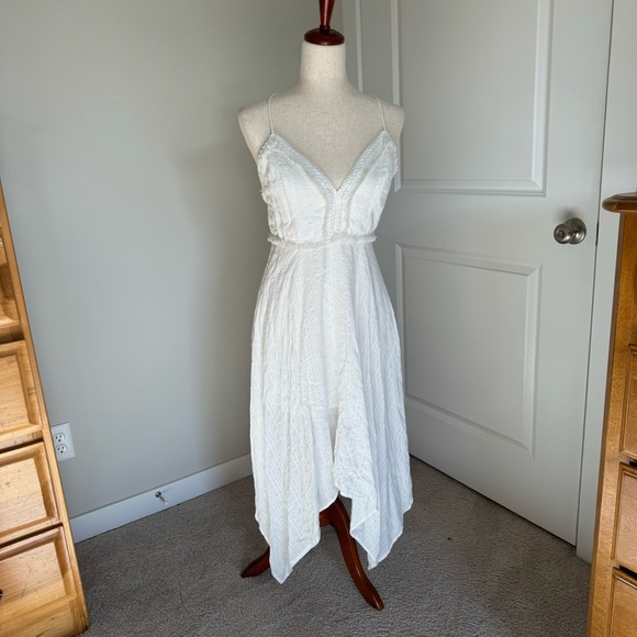 saints + secrets Dresses & Skirts - Saints and secrets white Boho flowy dress medium